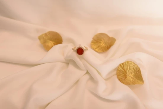 טבעת מלכות כסף/ציפוי זהב ואבנים לפי הצבע