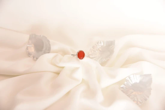 טבעת מלכות כסף/ציפוי זהב ואבנים לפי הצבע