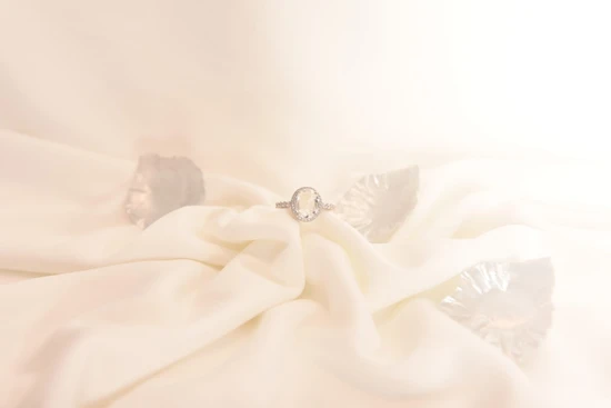 טבעת מלכות כסף/ציפוי זהב ואבנים לפי הצבע